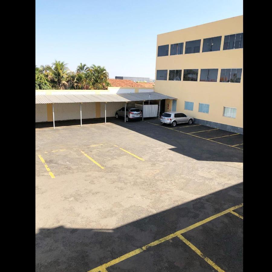 Flip Palace Hotel Buriti Alegre Esterno foto